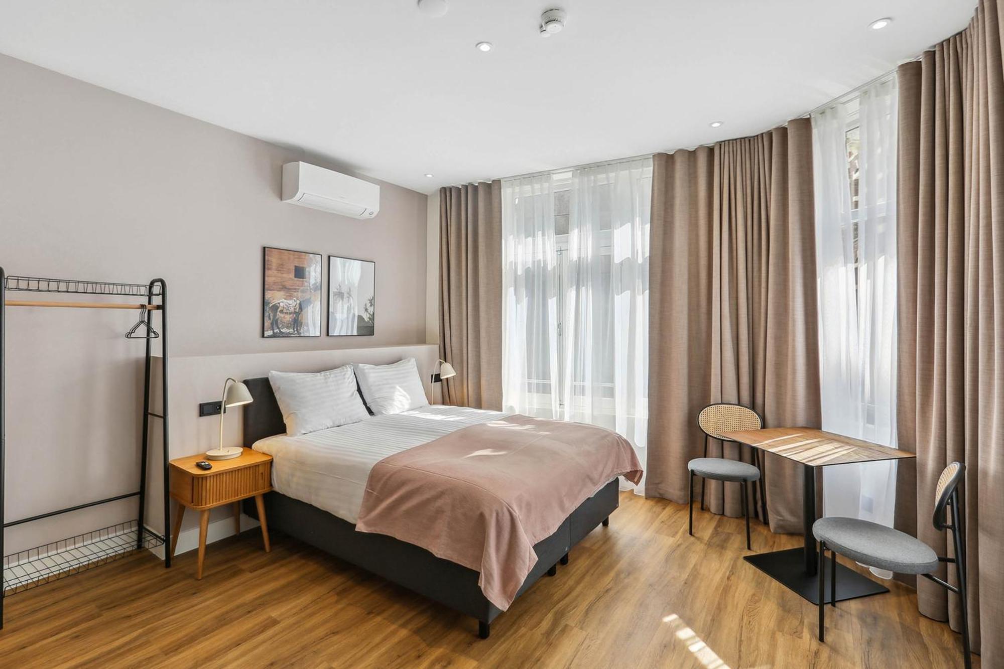 Limehome Nieuwstraat Aparthotel