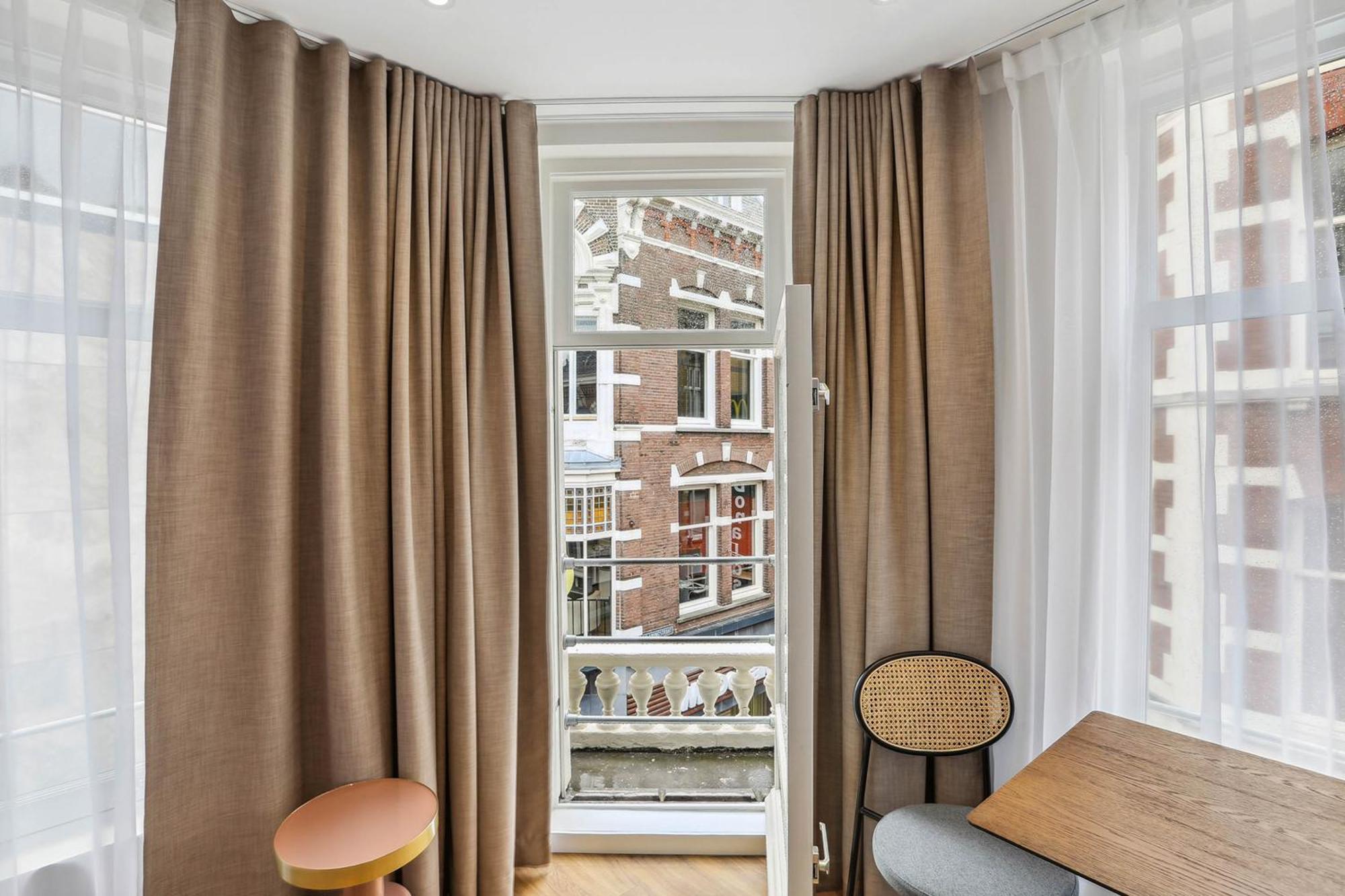 Limehome Nieuwstraat The Hague