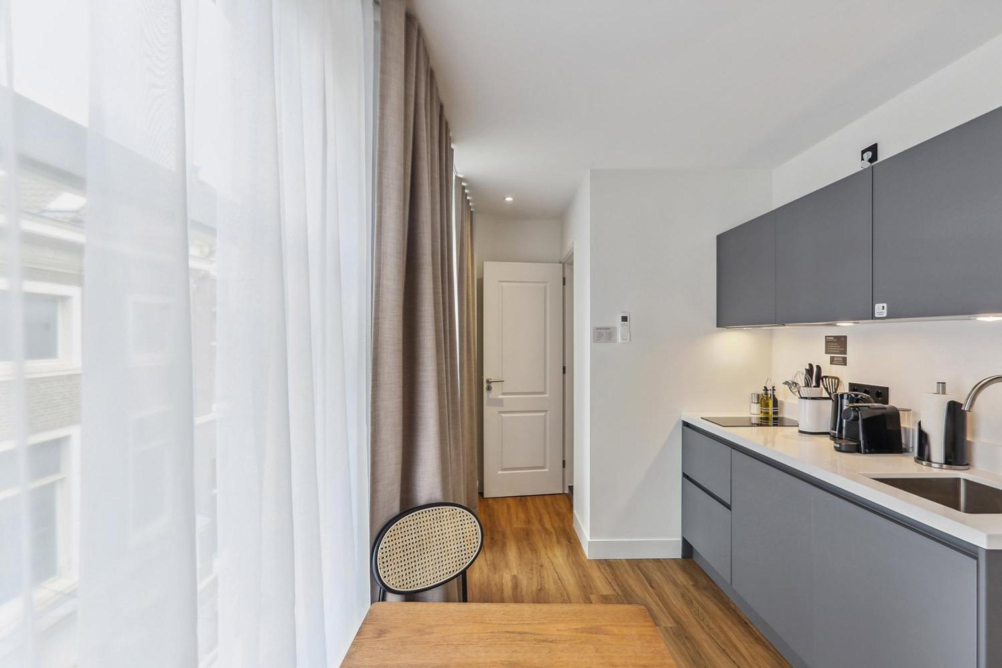 Limehome Nieuwstraat Aparthotel