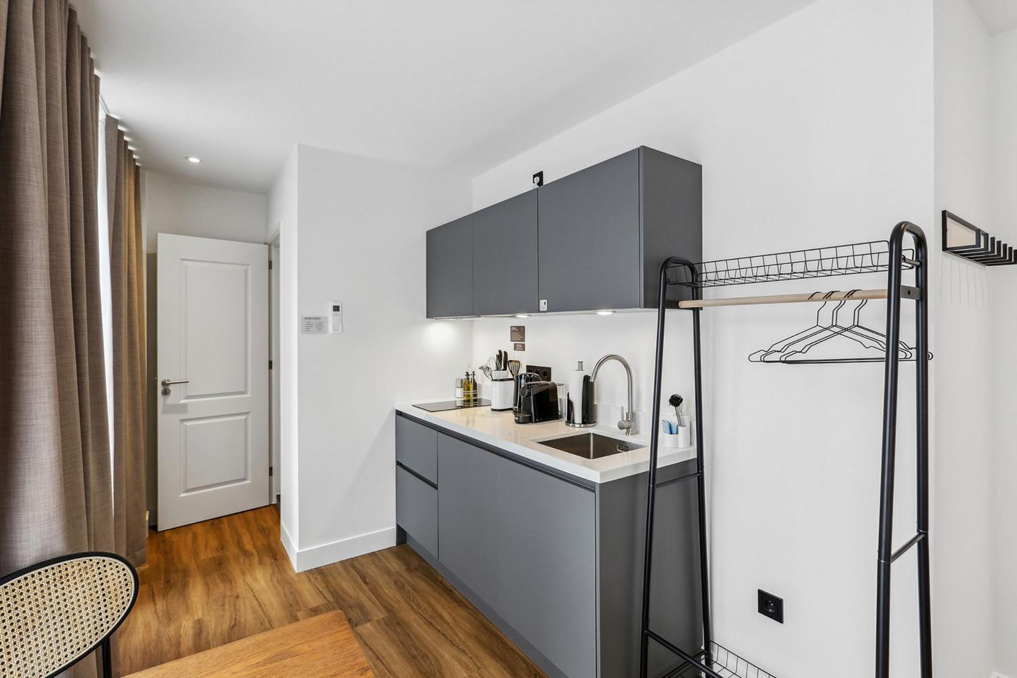 Limehome Nieuwstraat Aparthotel 3*